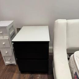2x black-brown bedside drawers with glass top. Fantastic condition .
£18 each . Collection from Stretford OR £25 delivery to Manchester.