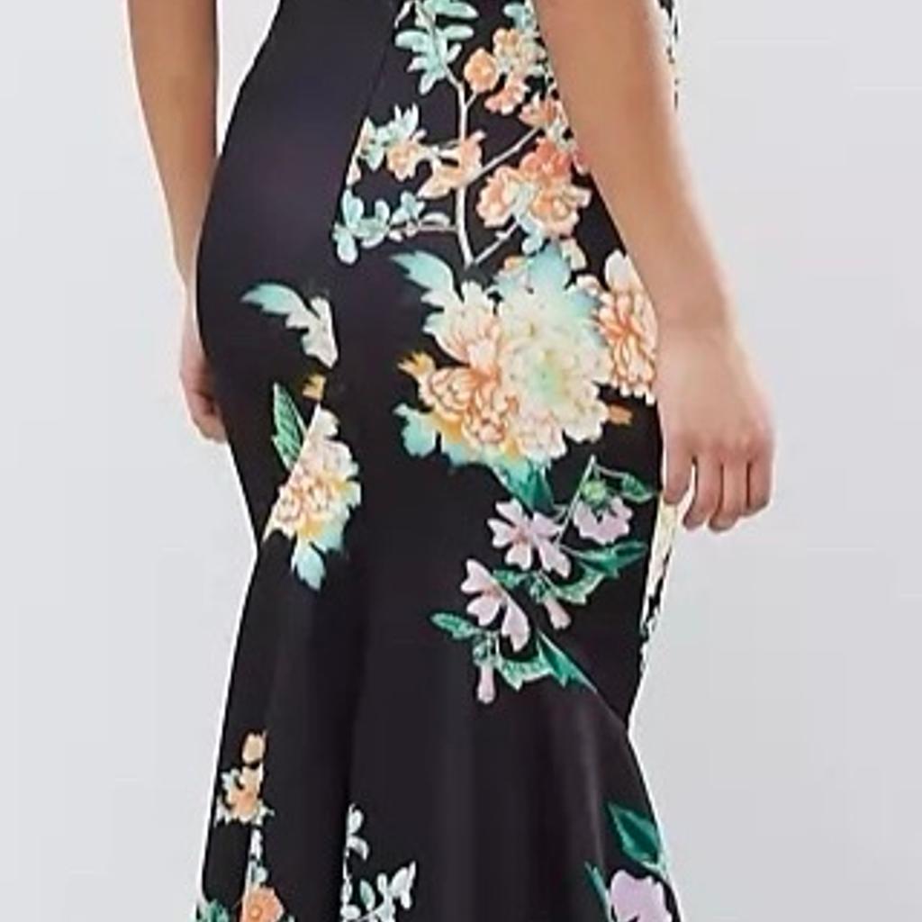 Size 8 Ladies Gorgeous Asos Black/Multi Floral Scuba Ruffle Cold Shoulder Pephem Midi Fashion Dress £9.99….Strood Collection or Post A/E…💕

Check out my other items…💕

Message me if wanting multi items save on postage….💕