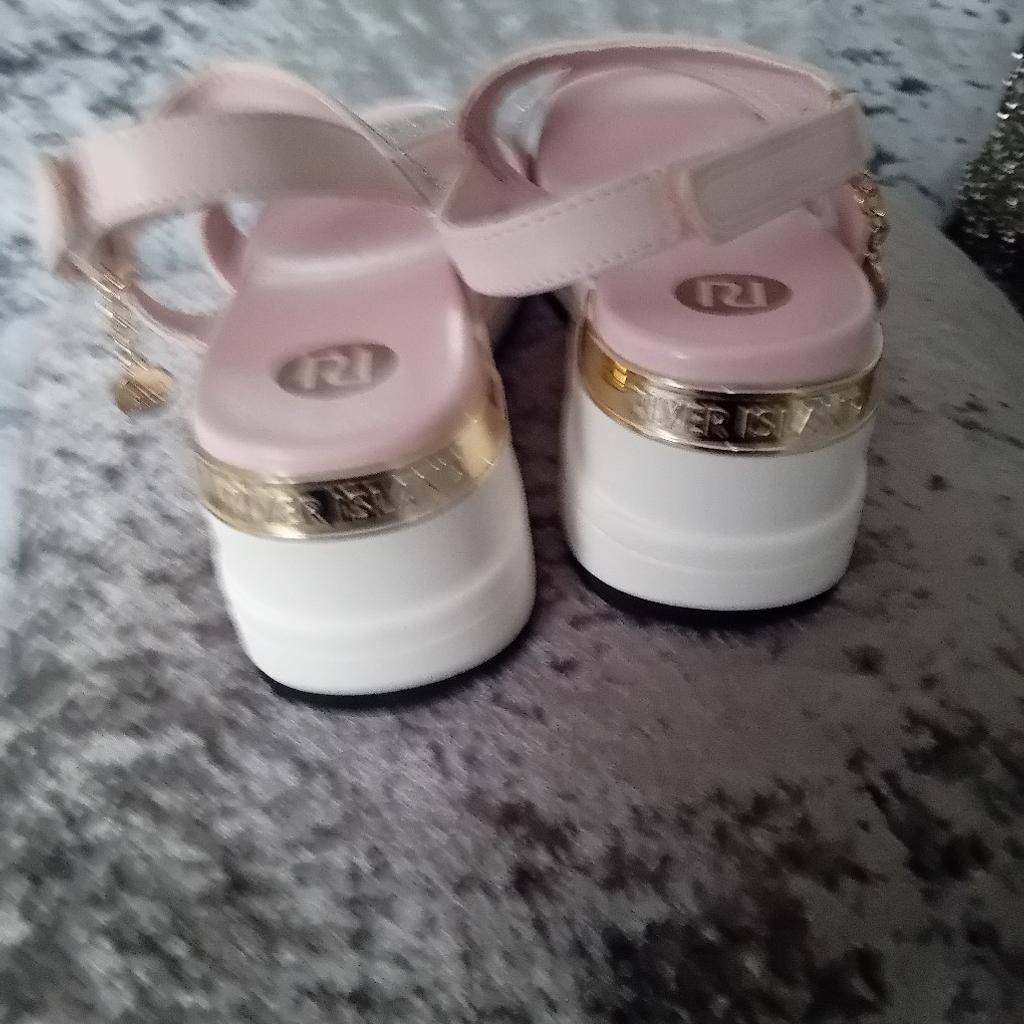 Gorgeous Pale Pink Diamonte lightweight wedges stunning on very lightweight and comfortable selling for my daughter these are a lovely accessory for summer