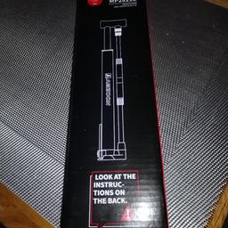 AMZOON MINI BIKE PUMP USESLATEST TECHNOLOGY TO INFLATE TYRES FAST. INFLATES ALL VAVE TYPES AND FOOTBALL. COMES WITH FITTING FOR FRAME. AND EXTRAS. BNIB
