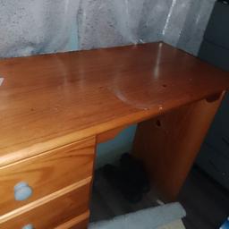 pine dresser with 4 drawers, all drawers are fine, few scratches on it, but sturdy an in good condition