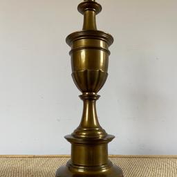 A stylish, Tall, Vintage, Solid brass table lamp.
Made in England by Franklite.
In good, working condition.
48cm talk to top of bulb holder.