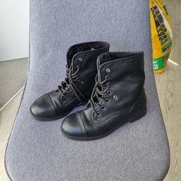 Woman boots Deichmann used but in good conditions