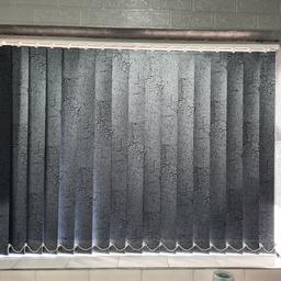 Lovely dark grey vertical blinds.
subtle pattern.
coated wipeable material.
size 126 x 93cm.
has twist to open and close handle