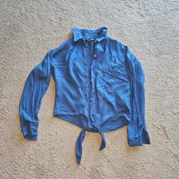 Miss selfridge
Long Sleeve
Button Up
Tie Waist
Shirt / Blouse
Blue / Navy
Size UK 6 US 2 EU 34
Very good condition
