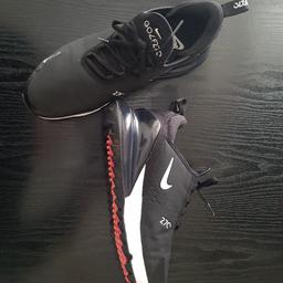 NIKE AIRMAX 270G SPIKELESS GOLF SHOES,AS NEW CONDITION, ONLY WORN ONCE .SIZE 9..£13O.00 RRP.THESE SHOES ARE LIKE NEW AS PER PICTURES.£65.00 OVNO PLEASE.CAN DELIVER IF LOCAL.