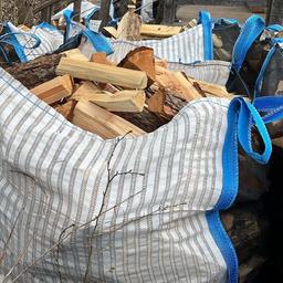 Verkaufe Brennholz gemischt Fichte Lärche Weisstanne
33cm
1,6 Schüttraummeter

Pro Big Bag

Zustellung möglich 