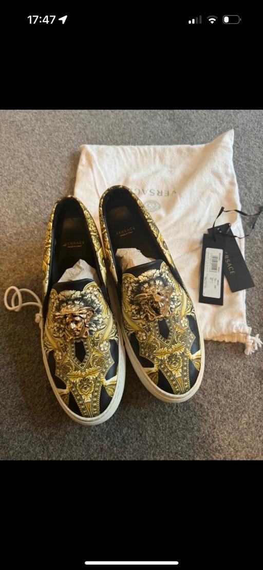 Buy & Sell Ealing - Photos for Versace sneakers