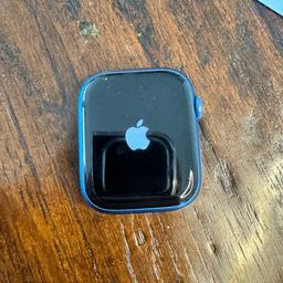 Verkaufe meine gepflegte Apple Watch Series 7 45mm in Farbe blau.
Top-Zustand. Wenige leichte praktisch nicht sichtbare Kratzer oder Gebrauchsspuren.

Originalverpackung, Ladekabel und verschiedene Armbänder sind selbstverständlich dabei.

Gehäuse:
• Gehäusegröße = 45mm
• Aluminiumgehäuse
• Farbe = Blau
• Konnektivität = GPS

Original ungebraucht Apple Solo-Loop Armband:
• Type = Solo Loop
• Farbe = Abyssblau
• Armbandgröße = 4

Schutzglas Marke Uyiton
- 1 Stück samt Montagezubehör neu

Echtlederarmband - 1x getragen
Schwarz

Privatverkauf - gekauft wie gesehen. Gewährleistung und Garantie auch bei versteckten Mängeln ist ausgeschlossen.