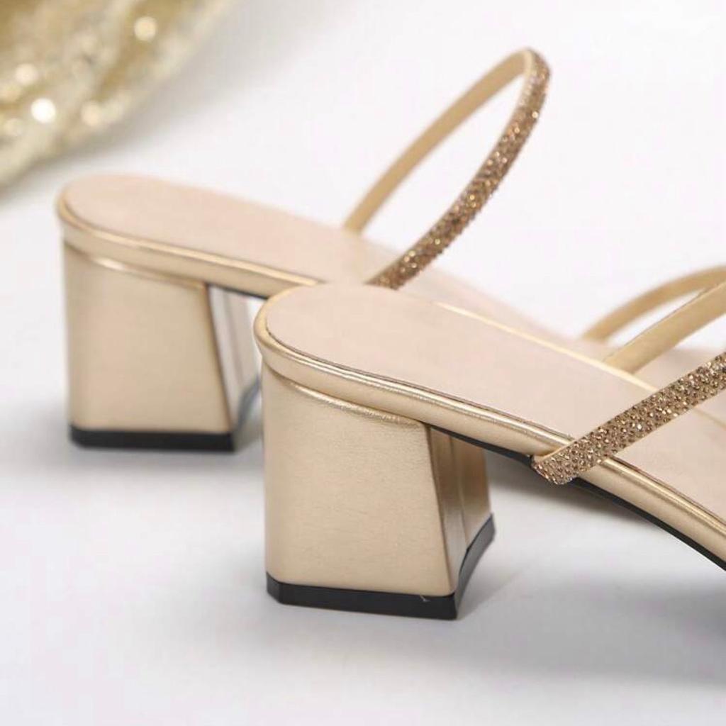 - Brand New Mule Block Heels
- Champagne Gold with mini diamonds
- Packed in original packaging
- One pair available in size 5
- COLLECTION AND DELIVERY AVAILABLE
- NO OFFERS OR TIMEWASTERS