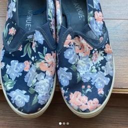 1 x navy floral pumps ok condition 
1 x navy lace up pumps good condition 
1 x lightweight calf toning trainers good condition 
1 x faux suede nude lightweight shoes (marked as size 4 but fit 5) good condition 
2 x toepost sandals good condition