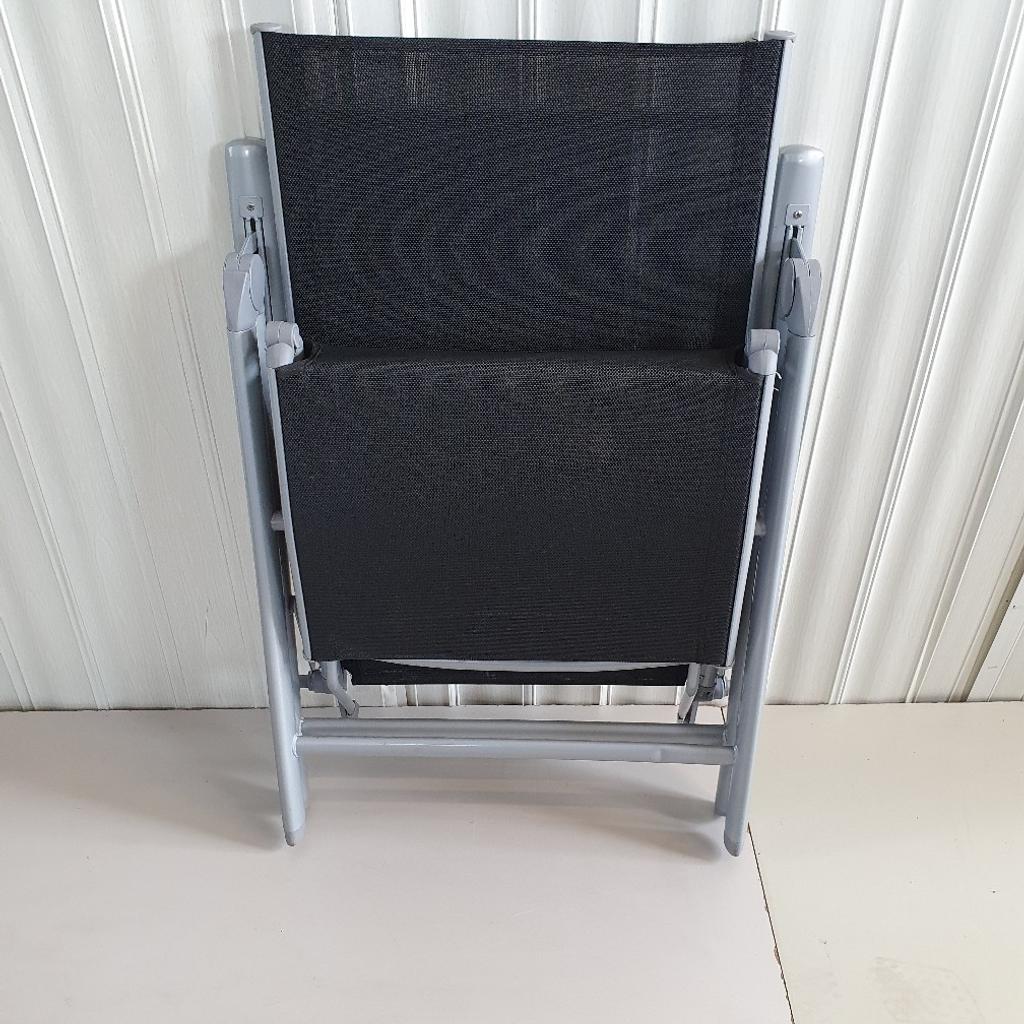 🔹️Malibu Metal folding Recliner Garden Chair

🔹️Ex display

🔹️Multi position back rest

🔹️Folds for storage

🔹️Size H114, W59, D134cm