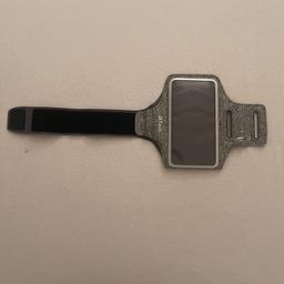 Handy Armband Halterung mit Schlüsselhalter und Kartenschlitz.
Für Handy bis 6,2 Zoll
iPhone 14 Pro/14/13 Pro/13/12/11
Galaxy S23/S22
Pixel 7a/6a