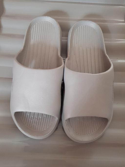 Buy & Sell Lancashire Blackpool - Photos for Grey sliders size 7-8 NEW