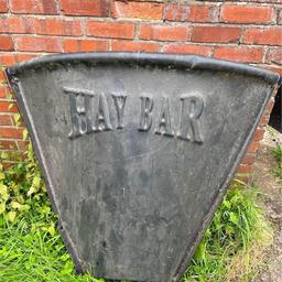 Hay bar for sale

Has a slight crack in it where my horse has wind sucked on it never caused any issues

Only selling as my horse won’t eat from it an rather wind suck on it

Collection only from

St Helens Merseyside