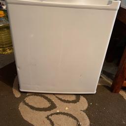 White small fridge, has few scuffs and slight dents as shown in picture but in good working condition, also just needs wiping down as been stored away for a few weeks. Collection only. Make offers. Bought for £75
