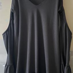 Size 8 Ladies Gorgeous Boohoo Night Black Cold Shoulder Going Out Fashion Top £1….Strood Collection or Post A/E…💕

Check out my other items..💕

Message me if wanting multi items save on postage...💕