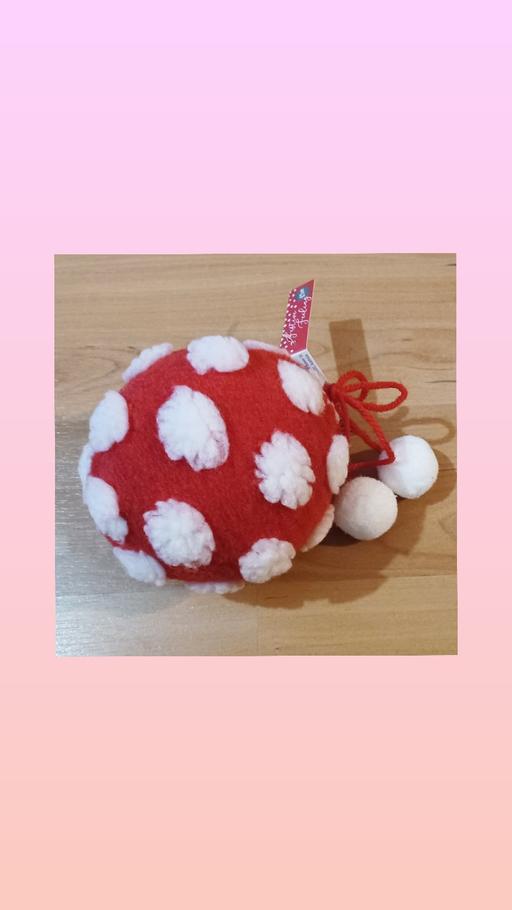 Buy & Sell Hampshire Portsmouth - Photos for Fluffy Polka Dot Christmas Bauble