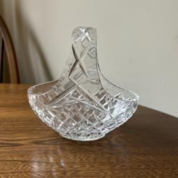 Absolutely stunning crystal basket. Has never been used, very well looked after. Has been sat in a display cabinet since the day it was bought.

Open to reasonable offers. This was my grandads so I would like it to go to a home where it can be appreciated.