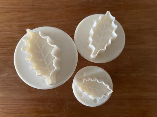 Buy & Sell East London Walthamstow - East London - Photos for 3 x Holly Sugarcraft Cookie Cutters