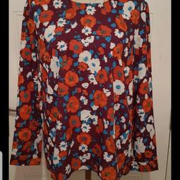 BNWOT 
Lovely Floral Top
Long Sleeve, Button Fastened
Drops Lower At Back 
Buttons At Back, 
EXCELLENT CONDITION 

🌟🌟🌟 Pase take a look at my other listings,🌟🌟🌟🌟

💖 I only sell items that are in good condition (UNLESS DESCRIBED)
& I would be happy to buy myself.💖

📮 I'm happy to combine postage.... 📮

💛 Collection Dudley DY1 2DS Near Russell's Hall Hospital

👍👍👍 Thanks for looking, 👍👍👍
🛍👛 Happy Shopping 🛍👛