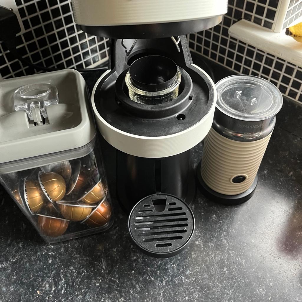 Nespresso vertuo coffee machine with pods and milk frother only used 3 times so in great condition.