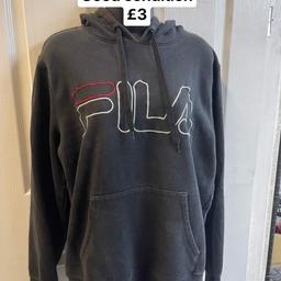 Fila hoodie jumper size S
Good condition