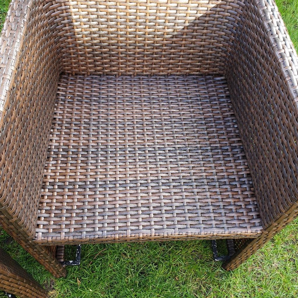 2 matching chunky royalcraft rattan garden chairs good used condition just no longer needed
height 27 inches
width 24 inches
depth 24 inches
seat height 16 inches
maybe able to deliver locally for an extra cost
