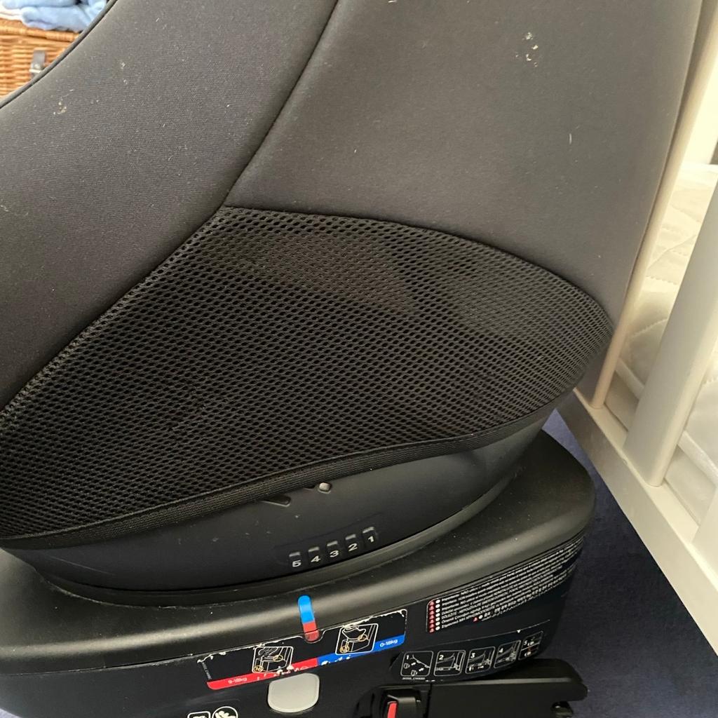 Joie 360 spin car seat with isofix base good condition