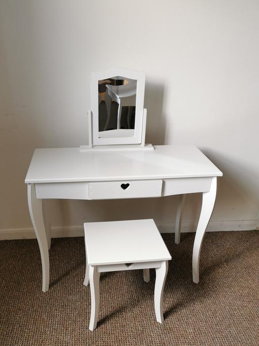 Buy & Sell West Yorkshire Bradford - Photos for 🔶Dressing table with mirror and stool🔶