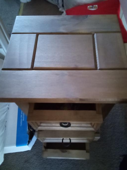 Buy & Sell Somerset East Bower - Somerset - Photos for Bedside cabinet