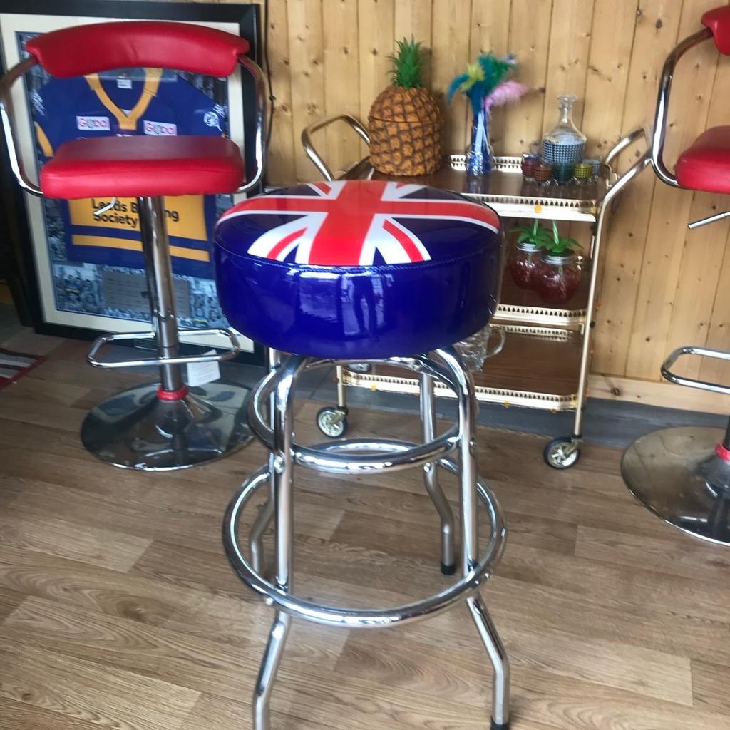 Brand new x 2 stools 1still in box only taken out for photo