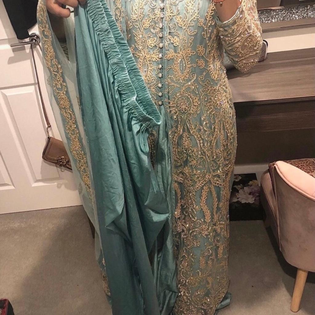 Outfit only worn once or twice. Still in such good condition
Comes with the chunni/ scarf and matching bottoms
I did have this outfit tailored for my size ( UK 8) however there’s so much material inside to have the stitches taken out and redone!

I paid £350

Collection only as I don’t drive
Any questions pls ask