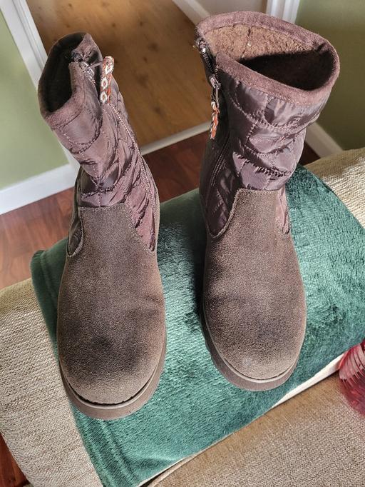 Buy & Sell Central London King`s Cross - Central London - Photos for Sketchers Brown Suede Calf Boots