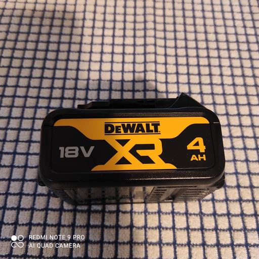 Buy & Sell South Harrow Harrow - Photos for DeWalt DCB182-XJ 4.0ah battery