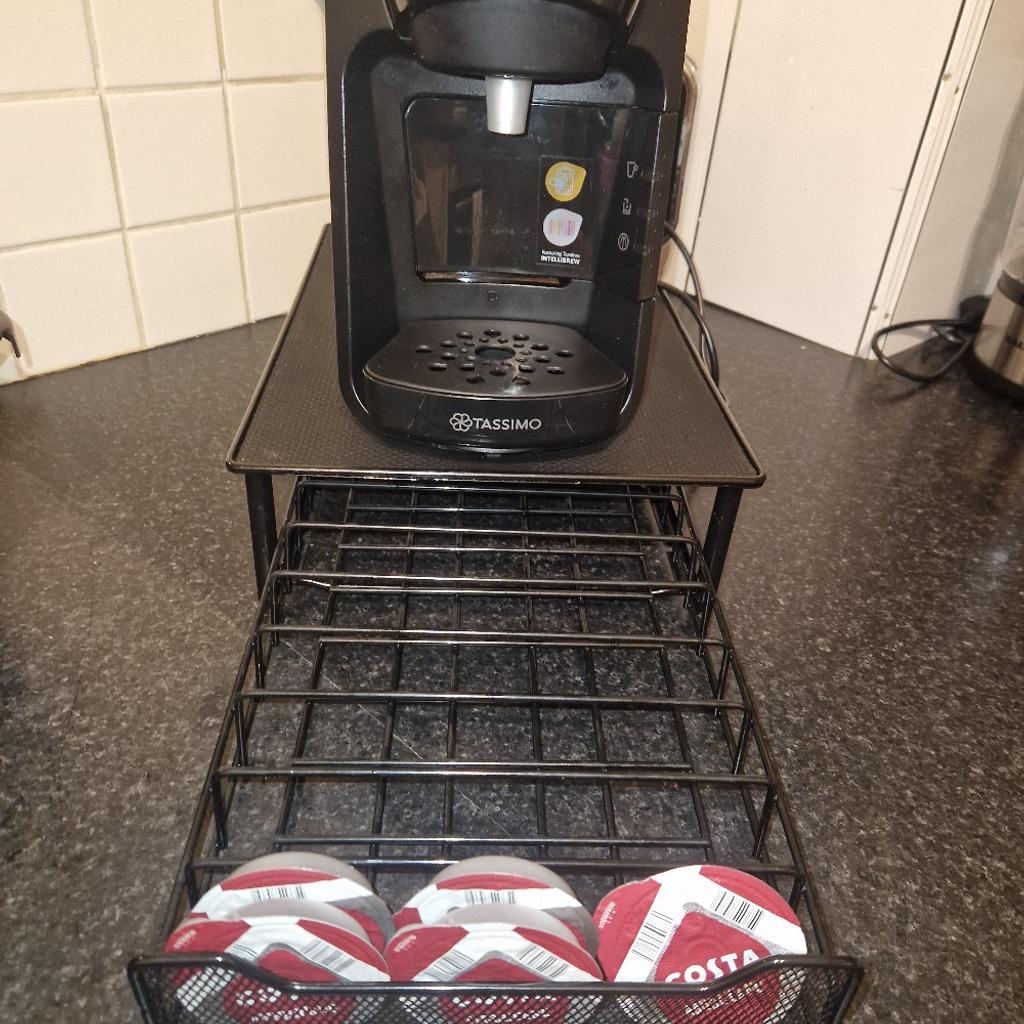 Tassimo coffee machine with storage for up to 30 pods. used but perfect working order.
collection from Rishton or can deliver locally for additional cost