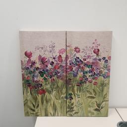 2 x Acrylic canvas paintings.
30cm x 60cm each.
Comes as a pair.