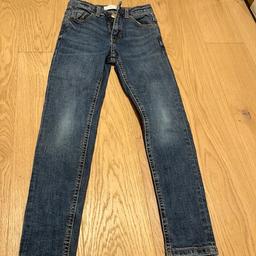 Skinny Jeans von Mango

Größe 128 cm

Abholung in 1130, 1030 oder 1010 Wien möglich Versand ausschließlich gegen Übernahme der gesamten Versandkosten möglich