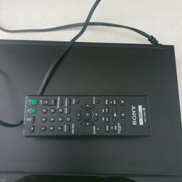 SONY DVD/CD PLAYER WITH REMOTE .WORKS WELL