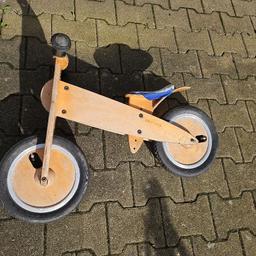 Laufrad aus Holz mit Lufträdern