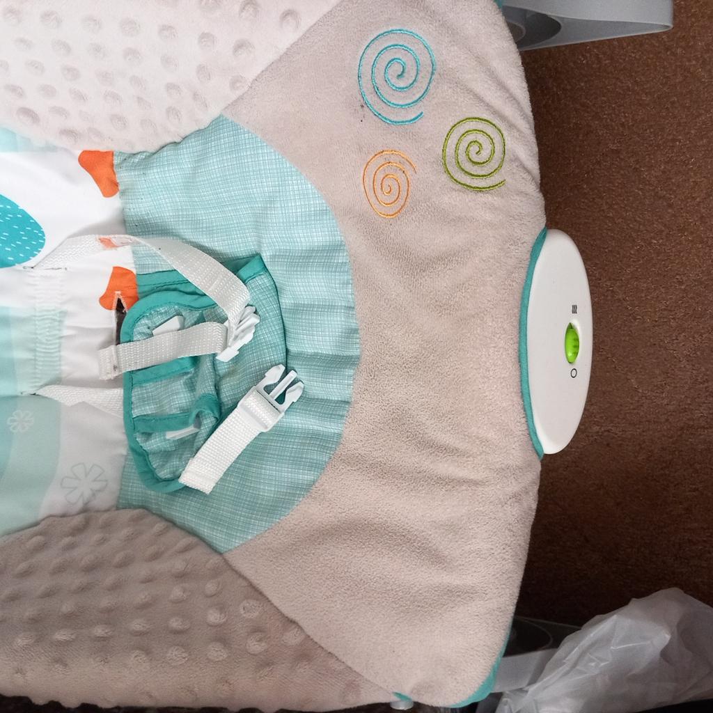 vibrating baby bouncer missing the bar that toys are on but still works without