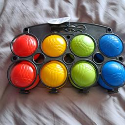Boules set, brand new in carry case.
From smoke and pet free home. Take a look at my other items I have lots to list. 😀