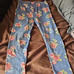 girl flower print leggings Hardly been used quite new amazing quality