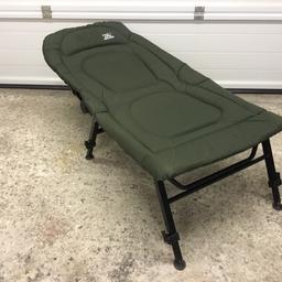 Fox Super Recliner. Excellent condition. Includes mud feet.