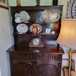 This antique/vintage Welsh dresser is a beautiful and charming piece of furniture. Made of lovely oak, it is the perfect size at 4ft wide. It features two spacious  drawers and is a wonderful piece for any dining or living room. The timeless design that is sure to impress. The dresser is a stunning addition to any home, with an elegant look that will make it stand out. Its size makes it perfect for small or large spaces, and it is sure to be a great piece.  SIZES AS FOLLOWS: 4ft Wide X 68 inches