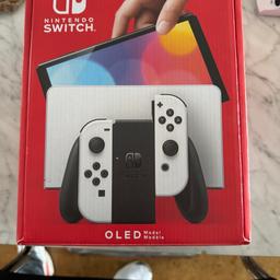 Verkaufe hier eine Nintendo Switch Oled in weiß aus einer Vertragsverlängerung die Konsole wurde einmal benutzt aber ist leider nichts für uns deshalb ist sie wie neu.