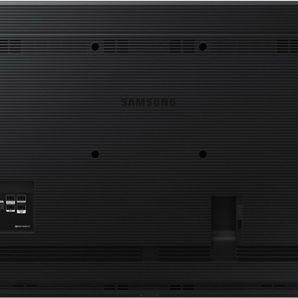 Hallo,

Hierbei handelt es sich um keinen Smart TV. Allerdings kann man ihn mit einem Stick nutzen.

Es ist ein 65 Zoll Monitor von Samsung.

4K Auflösung
HDR Funktion

Ohne Fuß, mit Wandhalterung.

Die genaue Modellbezeichnung lautet:

LH65QBREBGCXEN