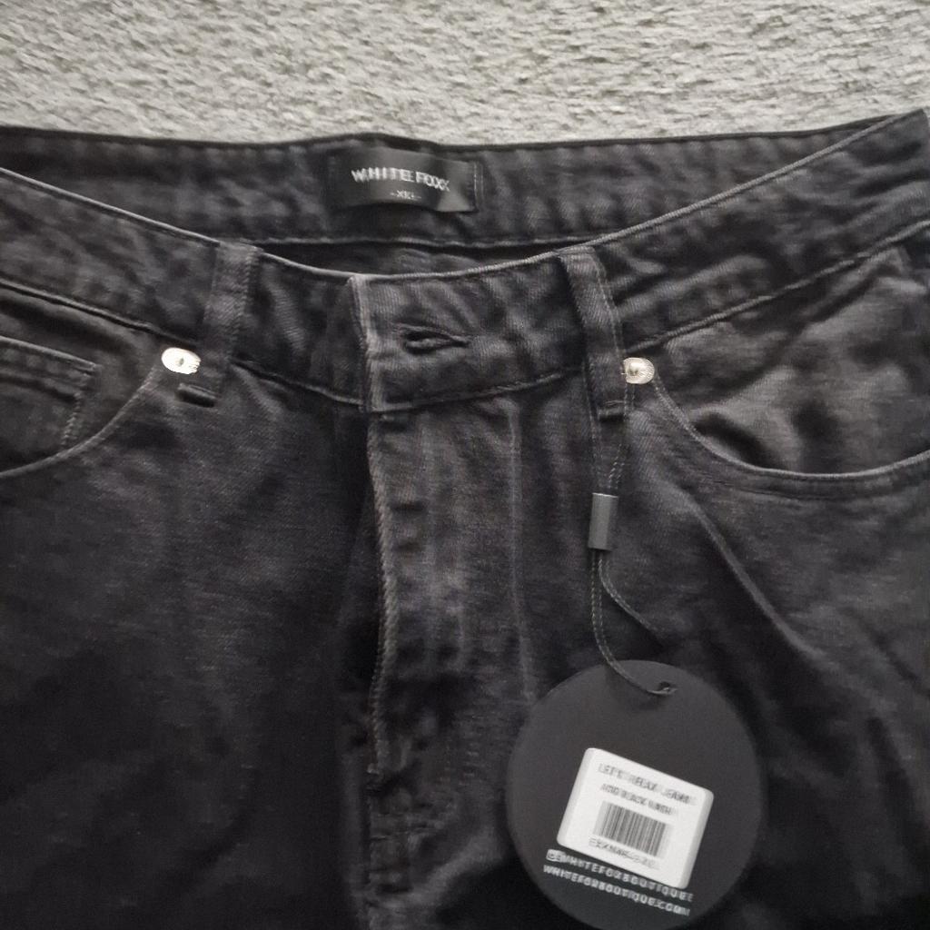 Brand new White Fox jeans
size xl ( more like a 14)