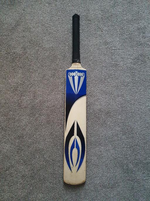 Buy & Sell Lancashire Blackburn with Darwen - Photos for Duncan fearnley cricket bat