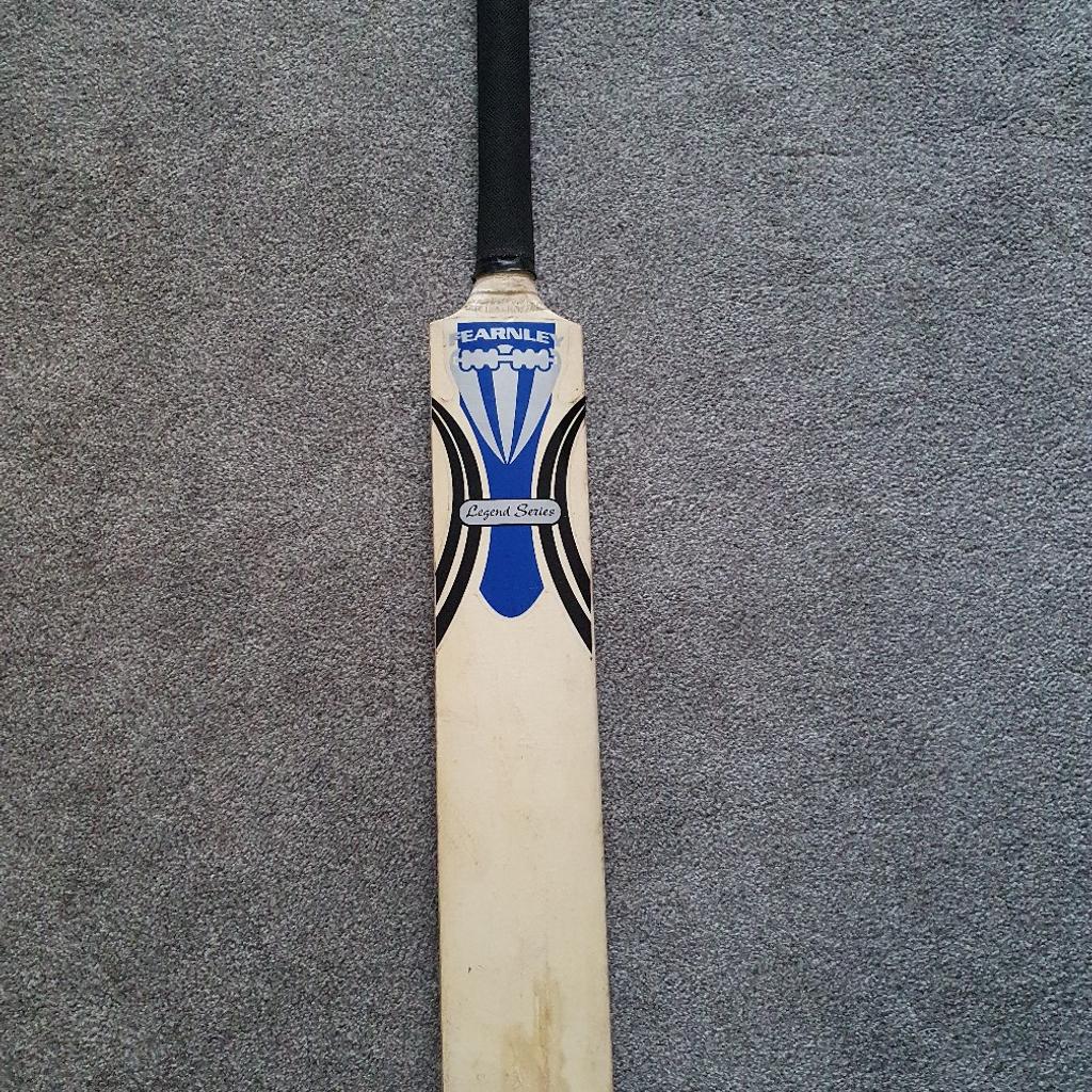 Legend series bat, used but good condition

smoke and pet free home, pickup from bb1 blackburn, might be able to deliver locally.